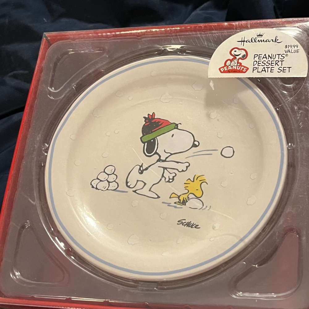 Hallmark Peanuts Snoopy and Woodstock Plate set